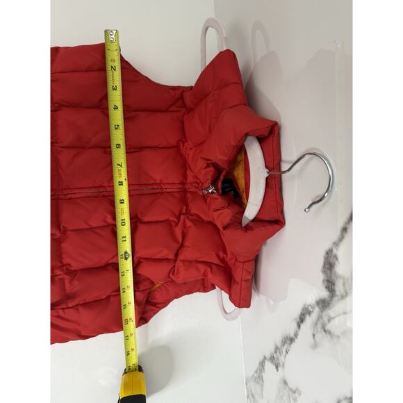 Gap Women's Down Filled Quilted Puffer Vest Size Medium Red Full Zip Nylon - Picture 5 of 9